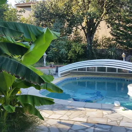Confortable A Gaujac Avec Piscine Partagee Apartment